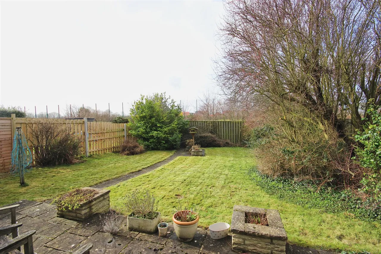 Ashcourt Drive, Hornsea, photo 10