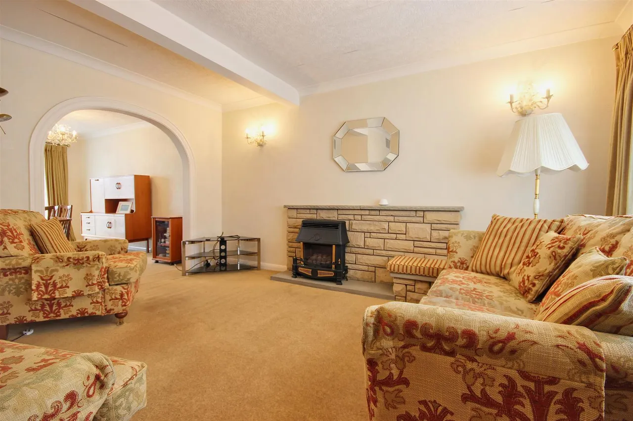 Ashcourt Drive, Hornsea, photo 2