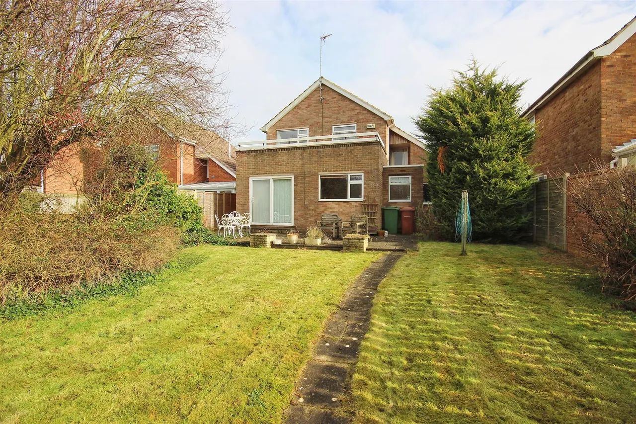 Ashcourt Drive, Hornsea, photo 11