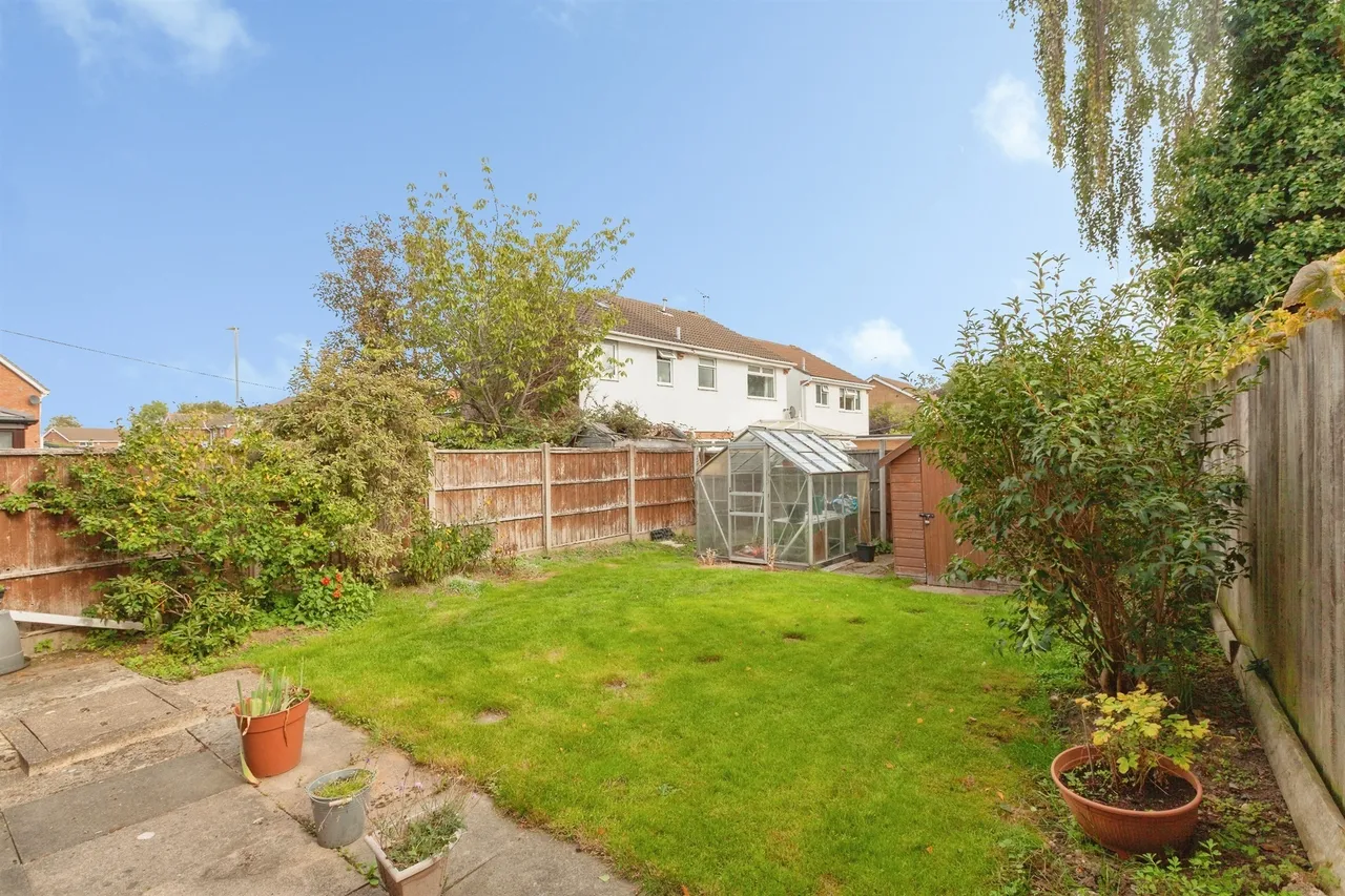 Newby Close, Whetstone, LE8, photo 18
