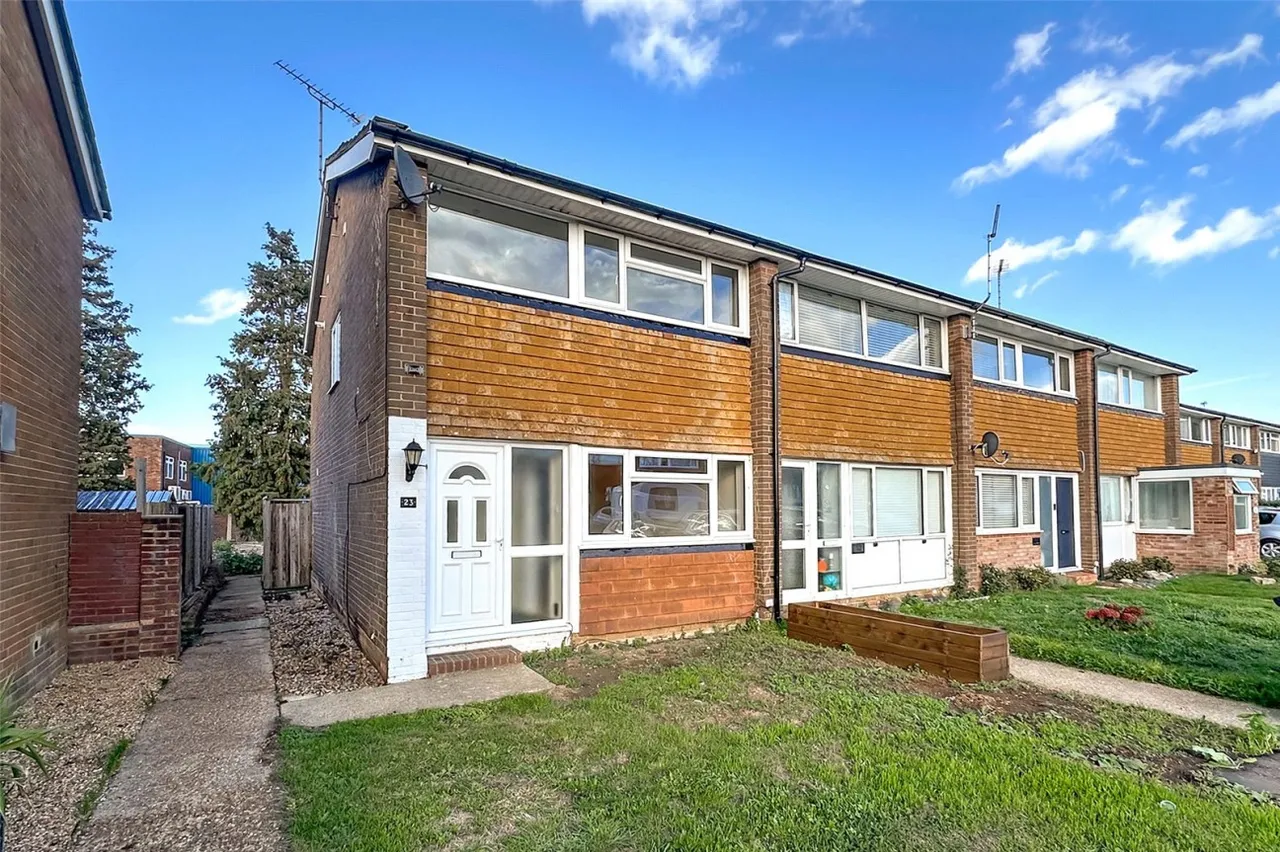 2 bed property for sale, Rustington, Littlehampton, BN16