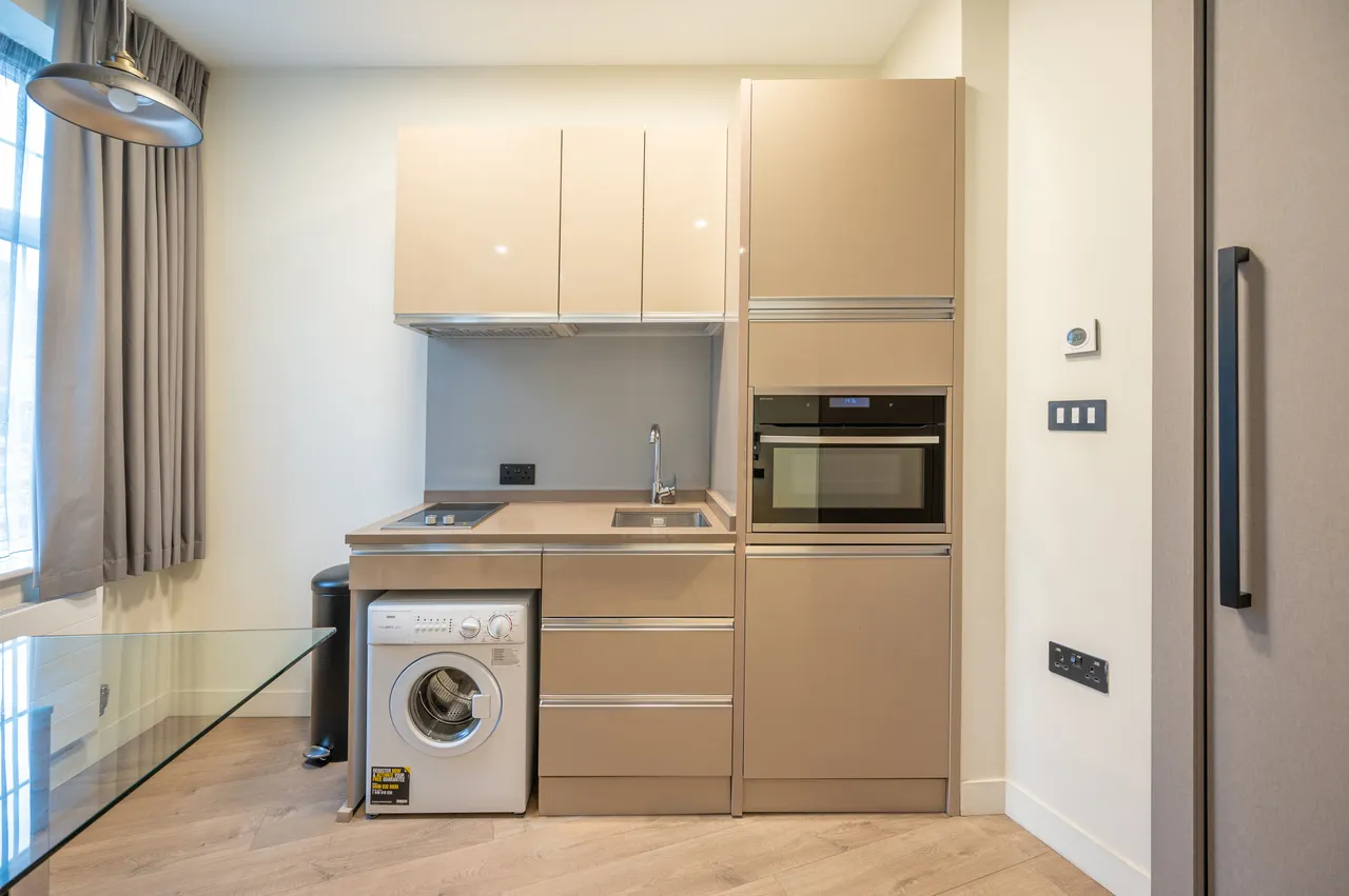 Flat 2, 161a Brent Street, London, photo 4
