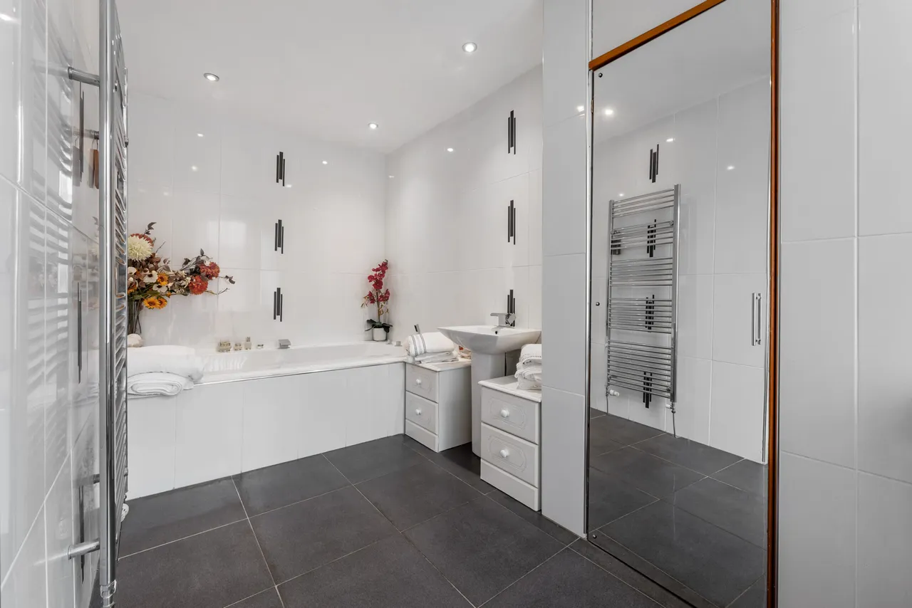 337 Albert Drive, Pollokshields, G41 5HJ, photo 12