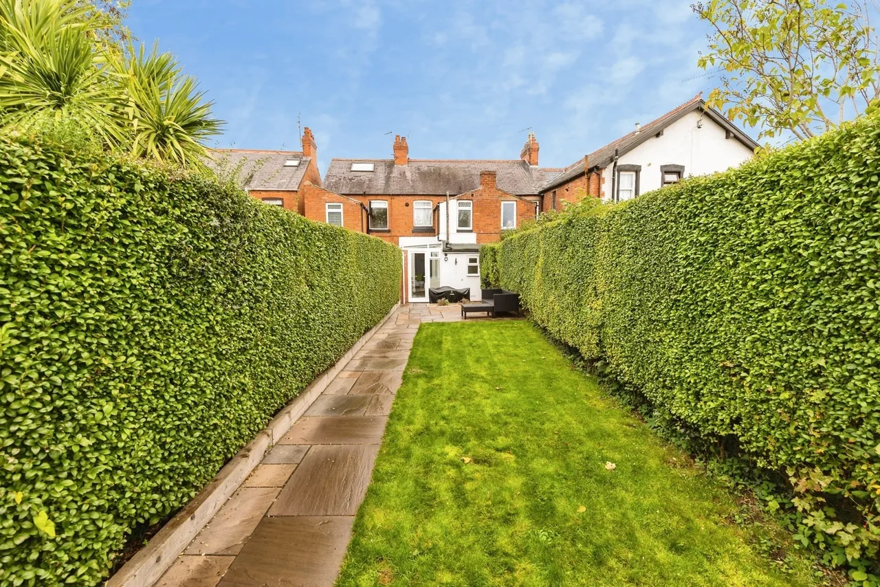 High Street, Gresford, LL12, photo 16
