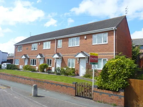 2 bed property to rent, Roklis Court, Wirral, CH49