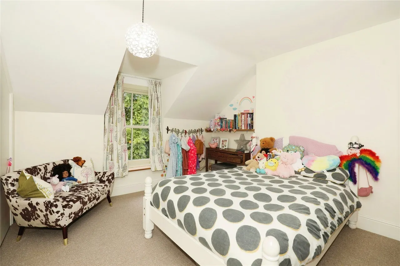 Heath Grove, Buxton, SK17, photo 12