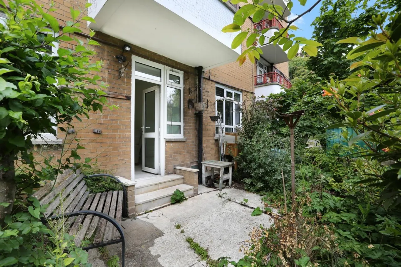 Champion Hill Estate, London, SE5, photo 7