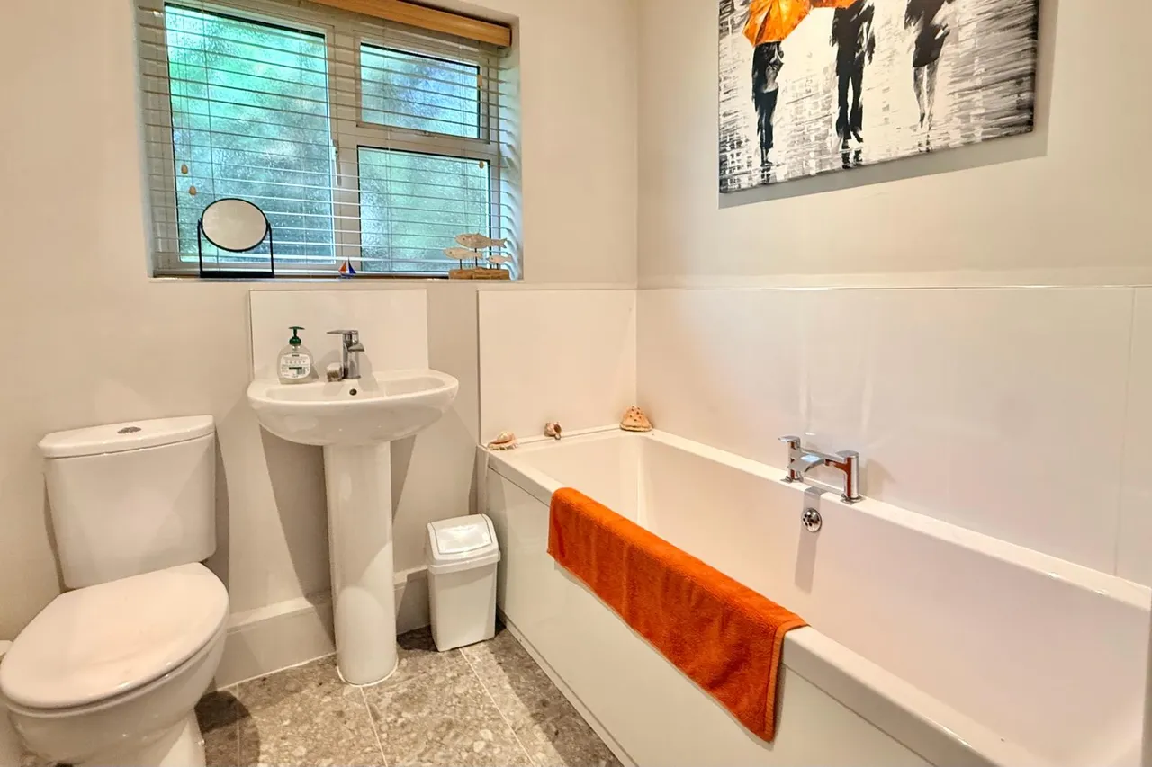 Ringwood, BH24, photo 15