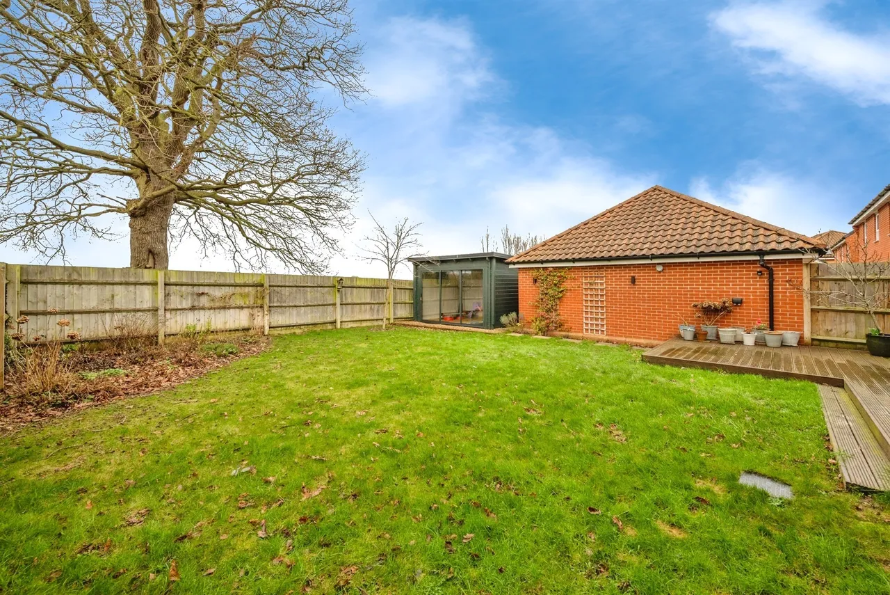 Buckenham Road, Aylsham, NR11, photo 21