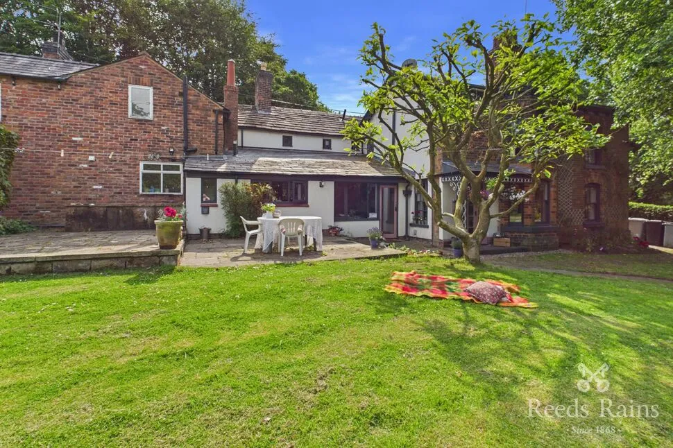 5 bed house to rent — Dark Lane, Henbury, Cheshire, SK11