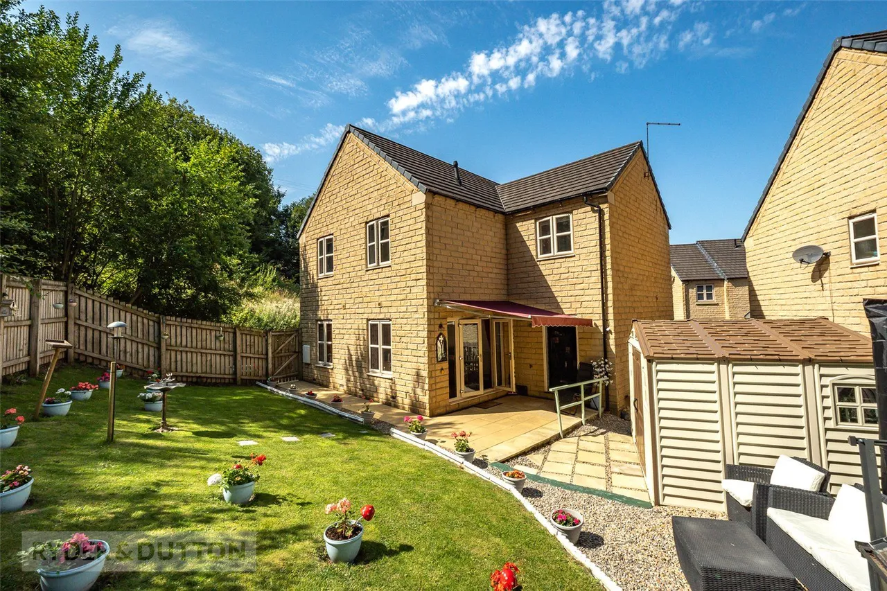 5 bed house for sale, Black Rock Drive, Linthwaite, HD7