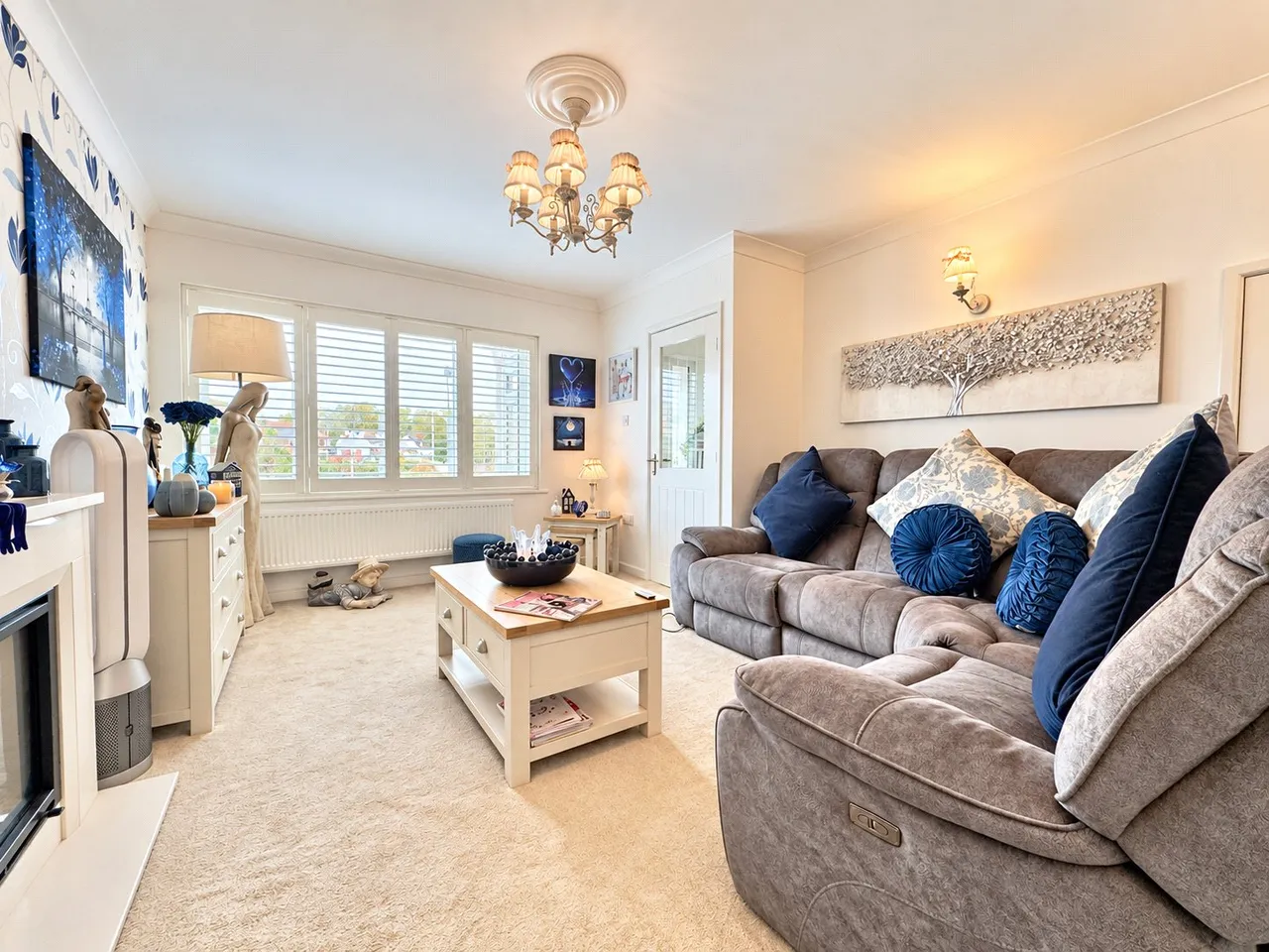 Brookside Crescent, Saughall Massie, CH49, photo 4