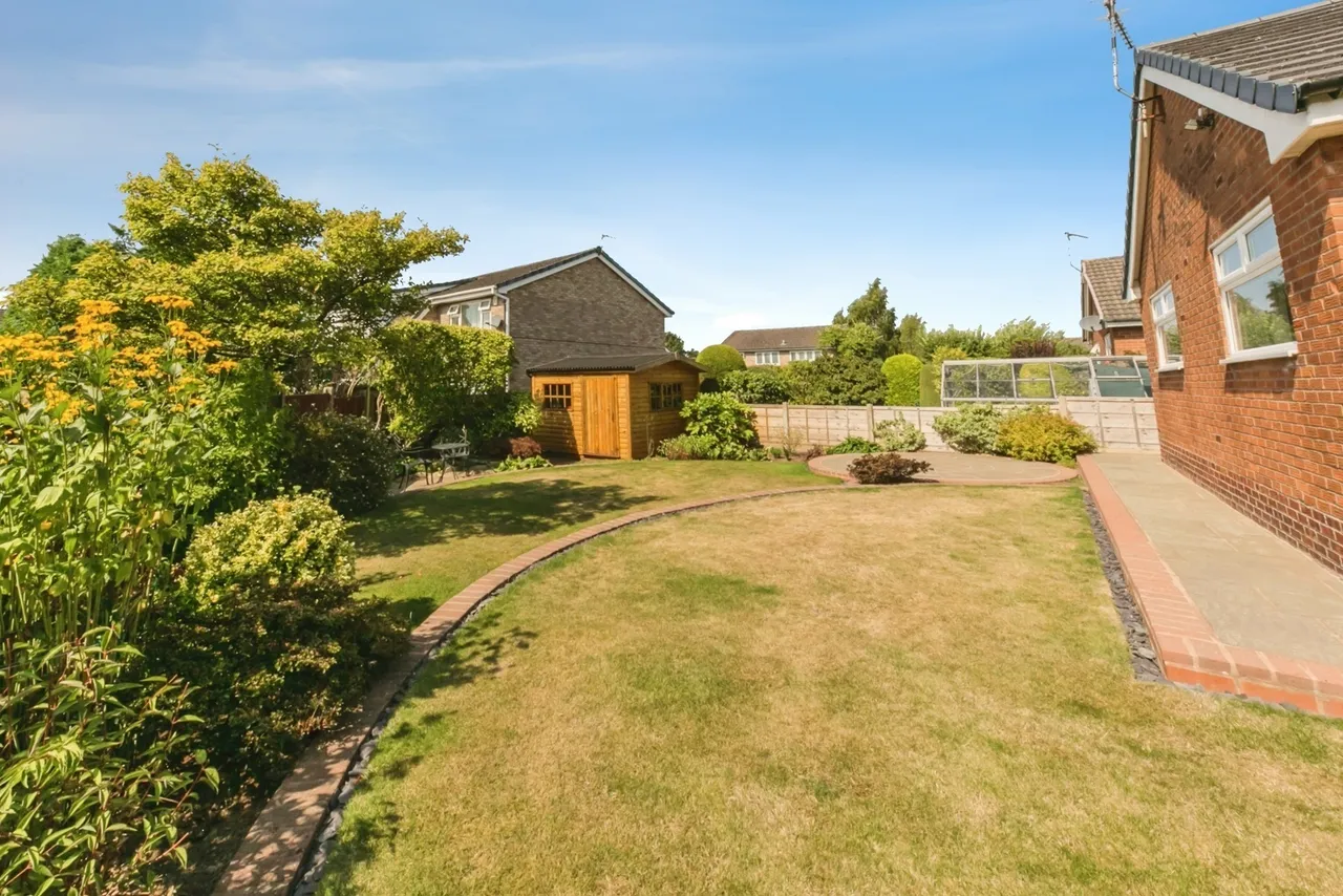 Peterborough Close, Macclesfield, Cheshire, SK10, photo 14