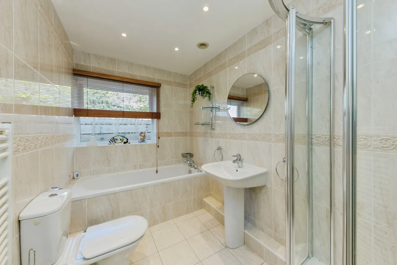 Peterborough Close, Macclesfield, Cheshire, SK10, photo 9