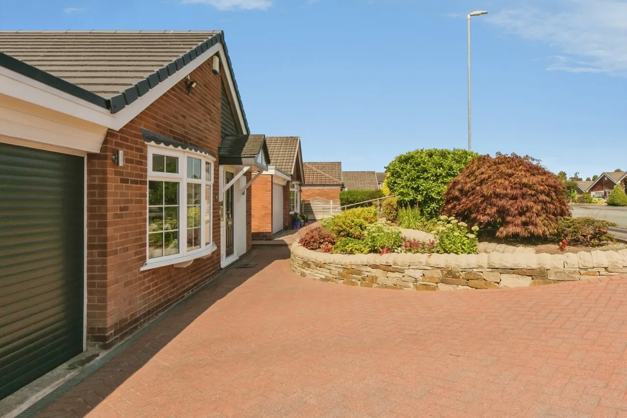 Peterborough Close, Macclesfield, Cheshire, SK10, photo 13