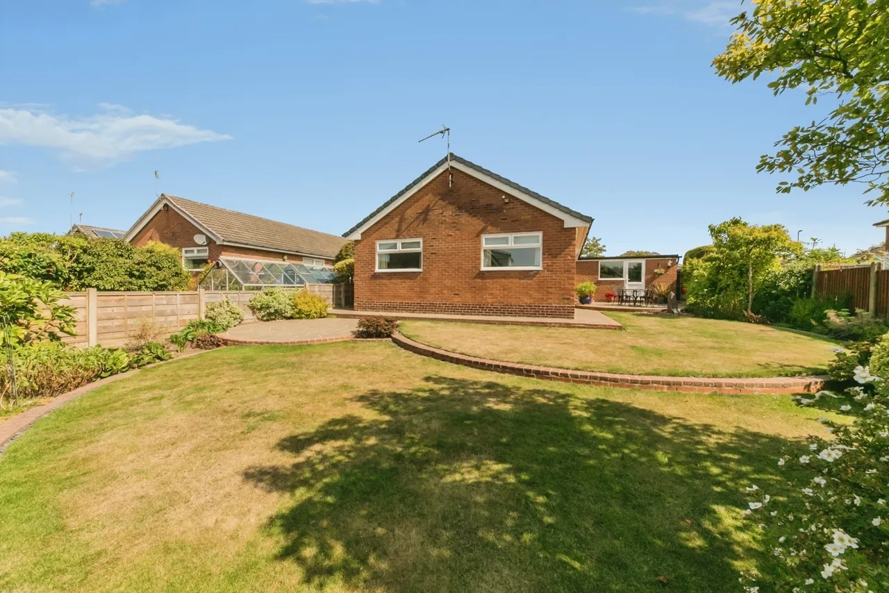 Peterborough Close, Macclesfield, Cheshire, SK10, photo 6