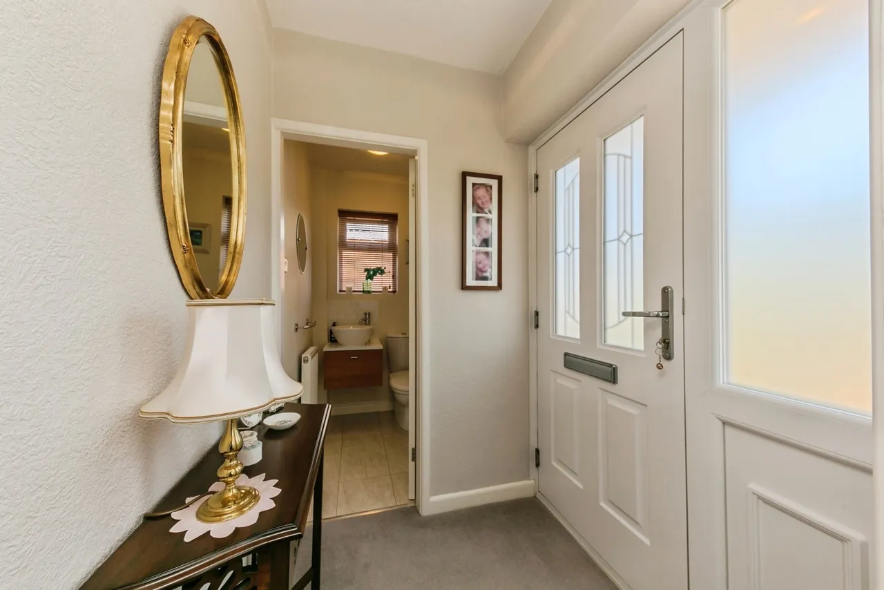Peterborough Close, Macclesfield, Cheshire, SK10, photo 2