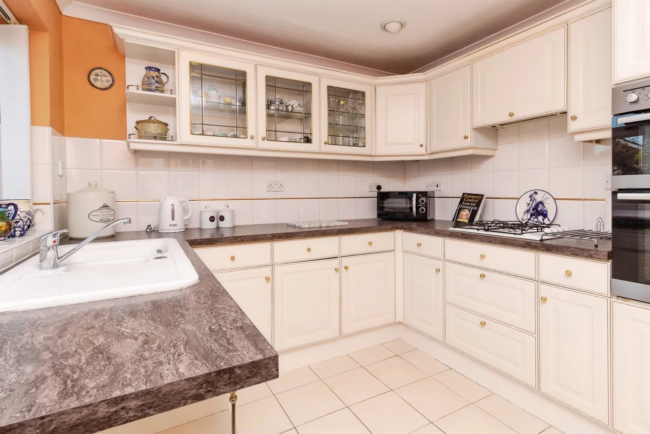Creswell Farm Drive, Stafford, photo 3