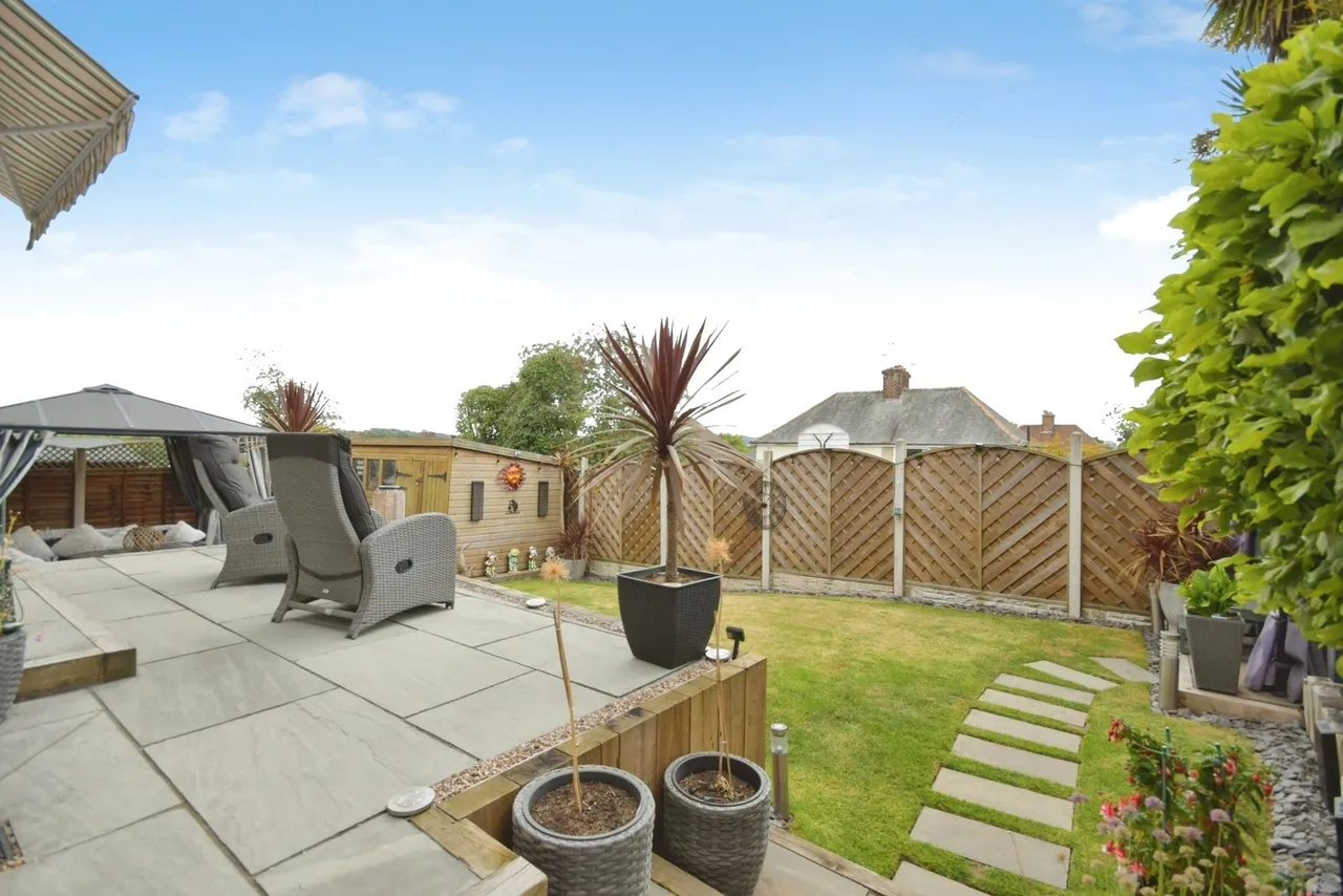 Dale Bank Crescent, New Whittington, Chesterfield, Derbyshire, S43, photo 26