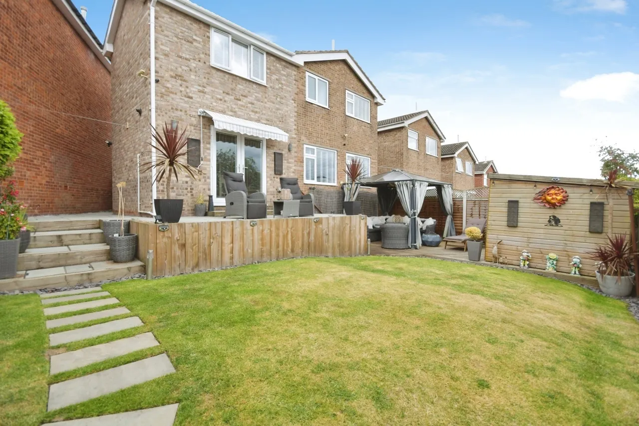 Dale Bank Crescent, New Whittington, Chesterfield, Derbyshire, S43, photo 28