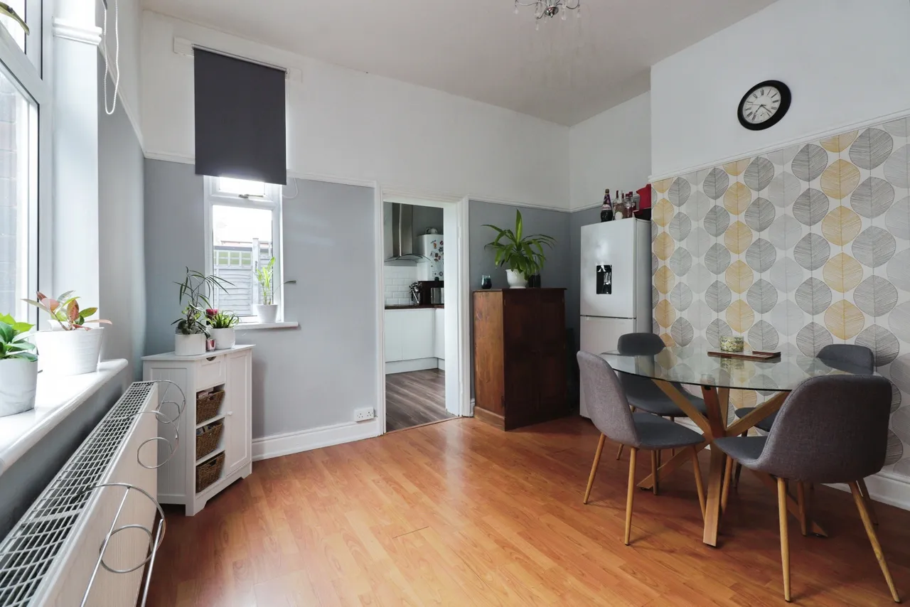 Derbyshire Lane, Sheffield, S8, photo 5