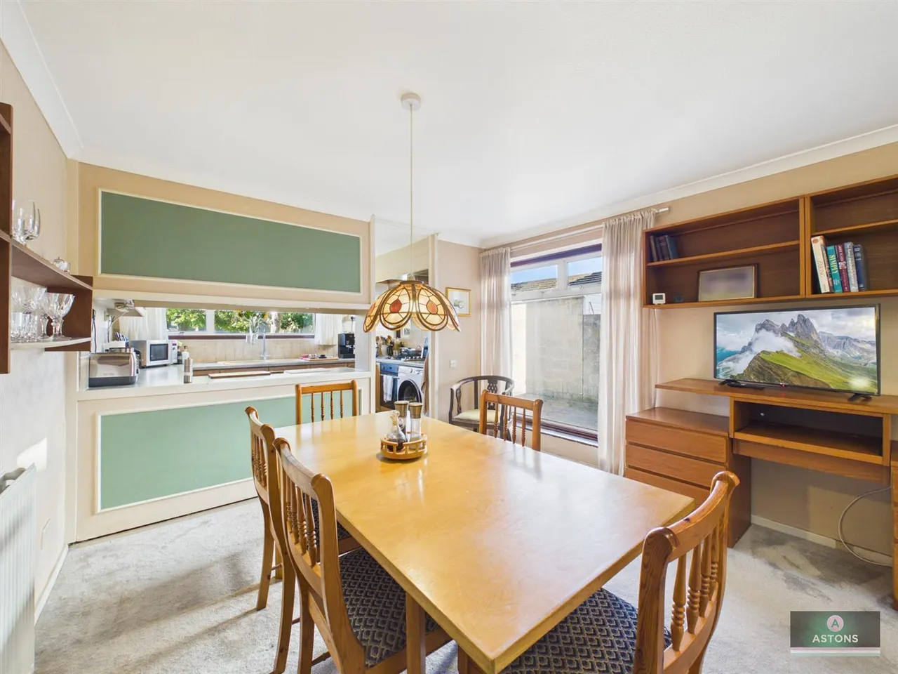 Linden Close, Furnace Green, photo 17