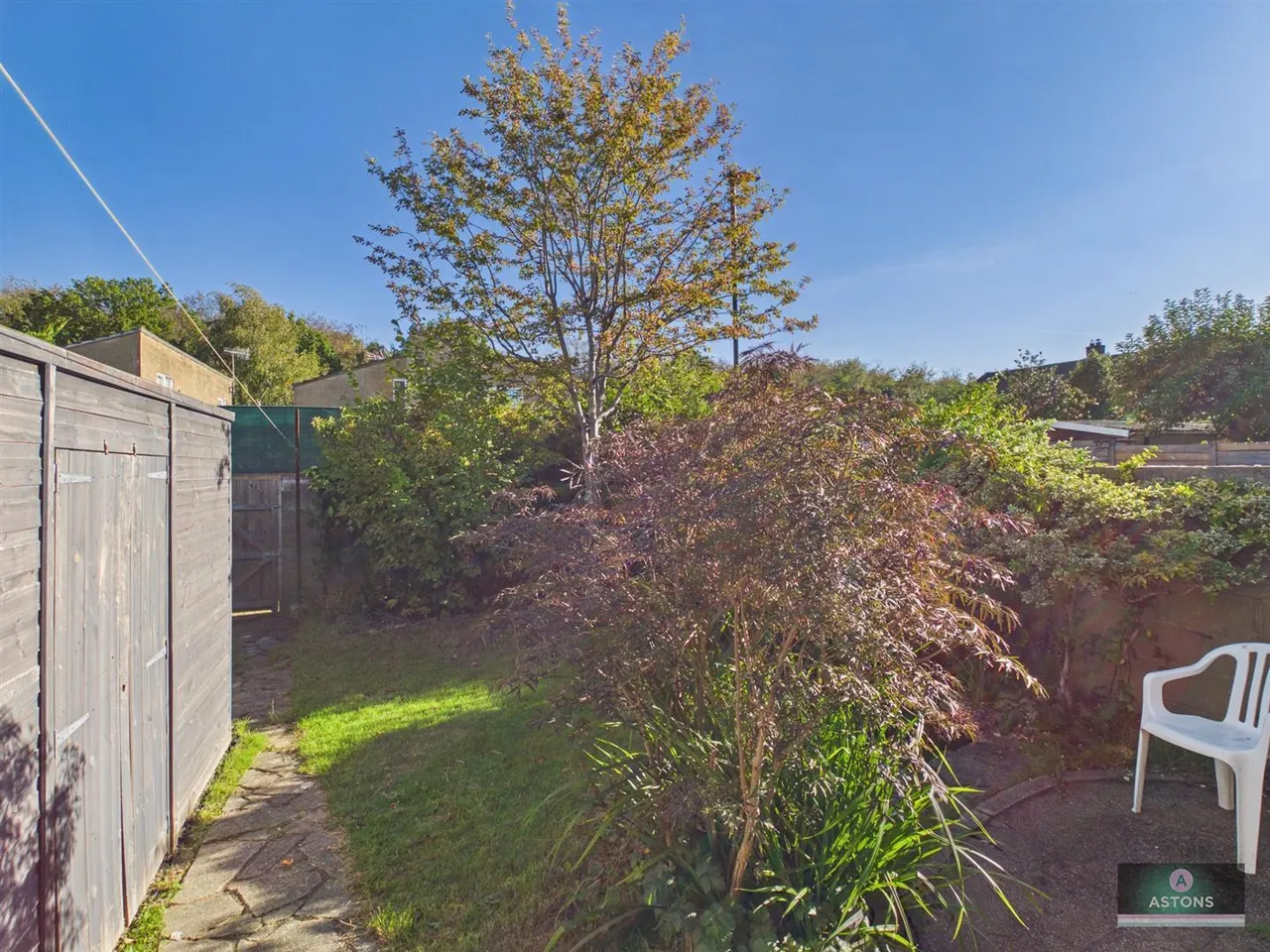 Linden Close, Furnace Green, photo 18
