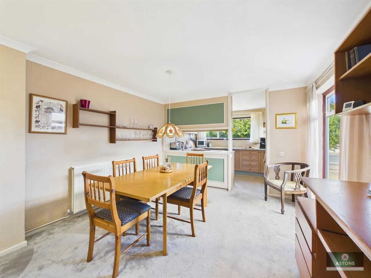 Linden Close, Furnace Green, photo 3