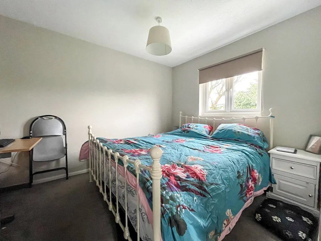 Bryce Gardens, Aldershot, Hampshire, GU11 3SZ, photo 5
