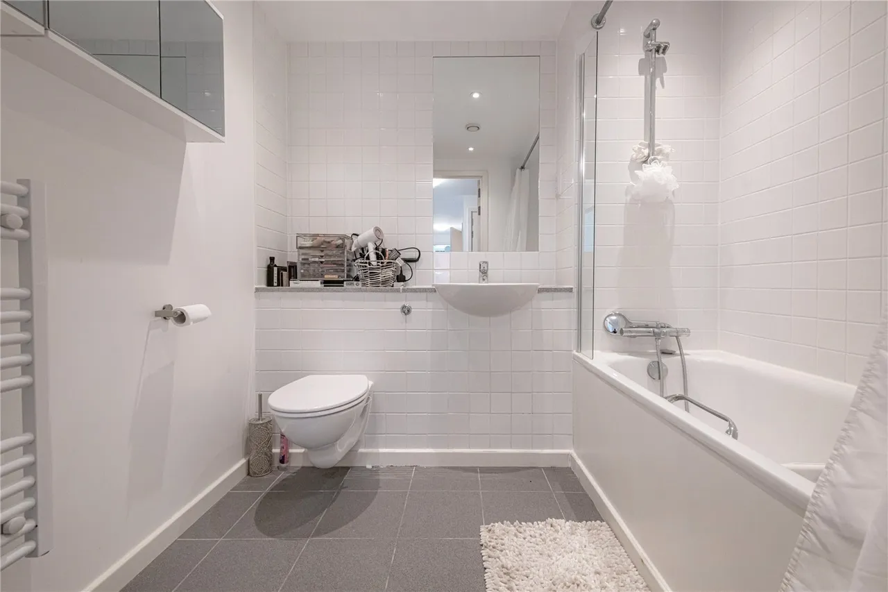York Way, King's Cross, N1C, photo 9