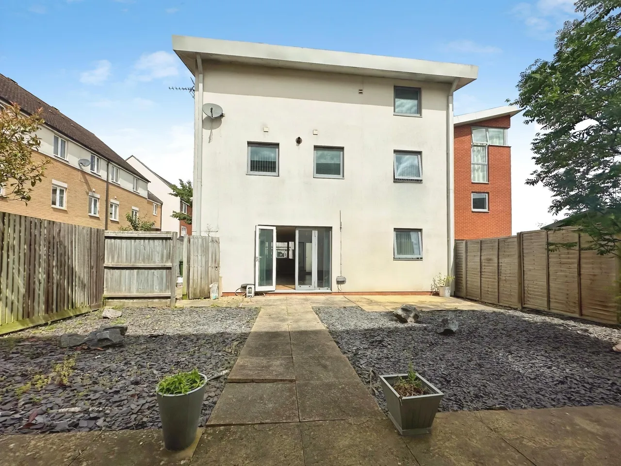 3 bed flat to rent, Broad street, Cambridge, CB23