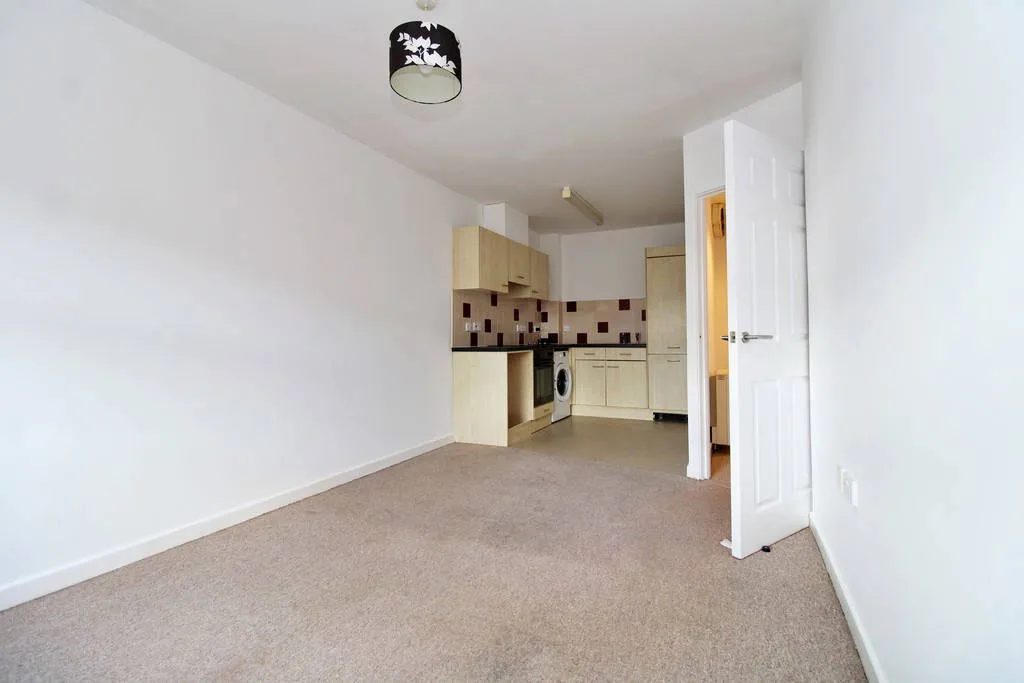 Harvon Garth, Cambridge Street, Rugby, CV21 3FH, photo 4
