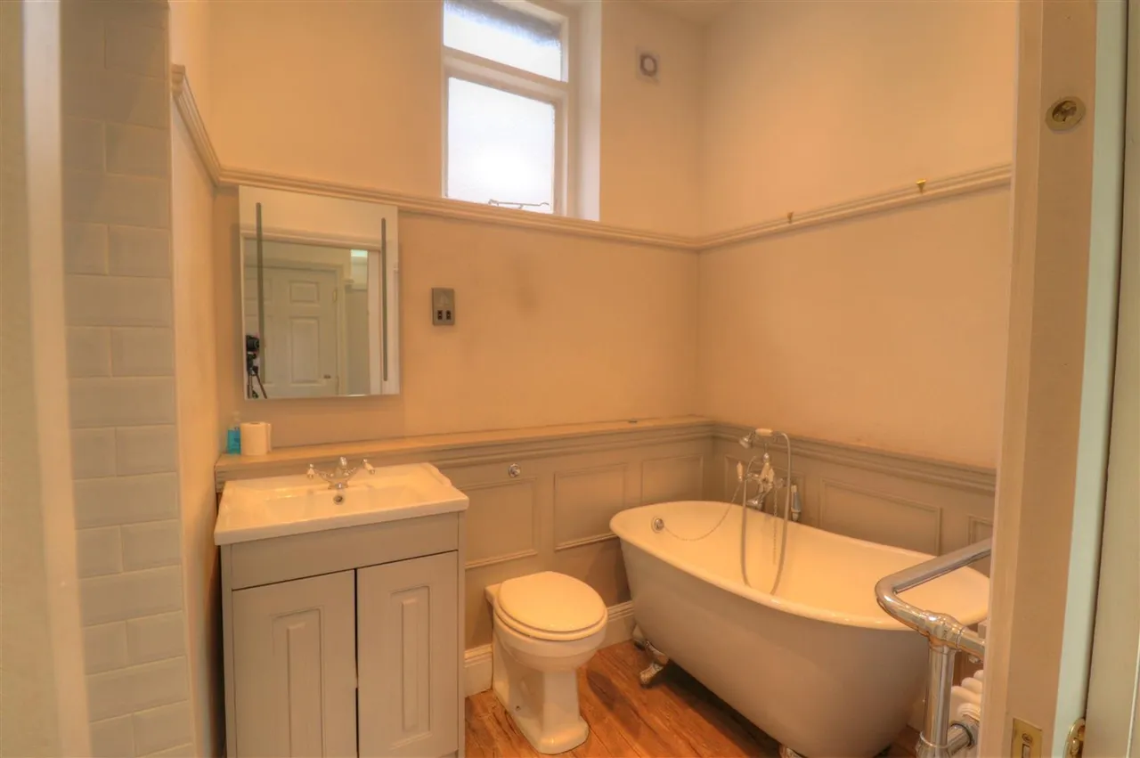 29 Bridge Street, Pershore, WR10, photo 15