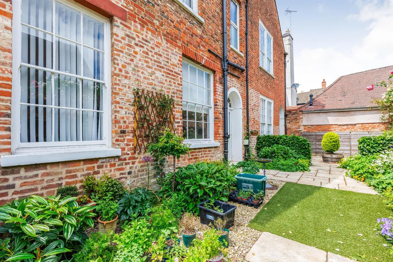 29 Bridge Street, Pershore, WR10, photo 16