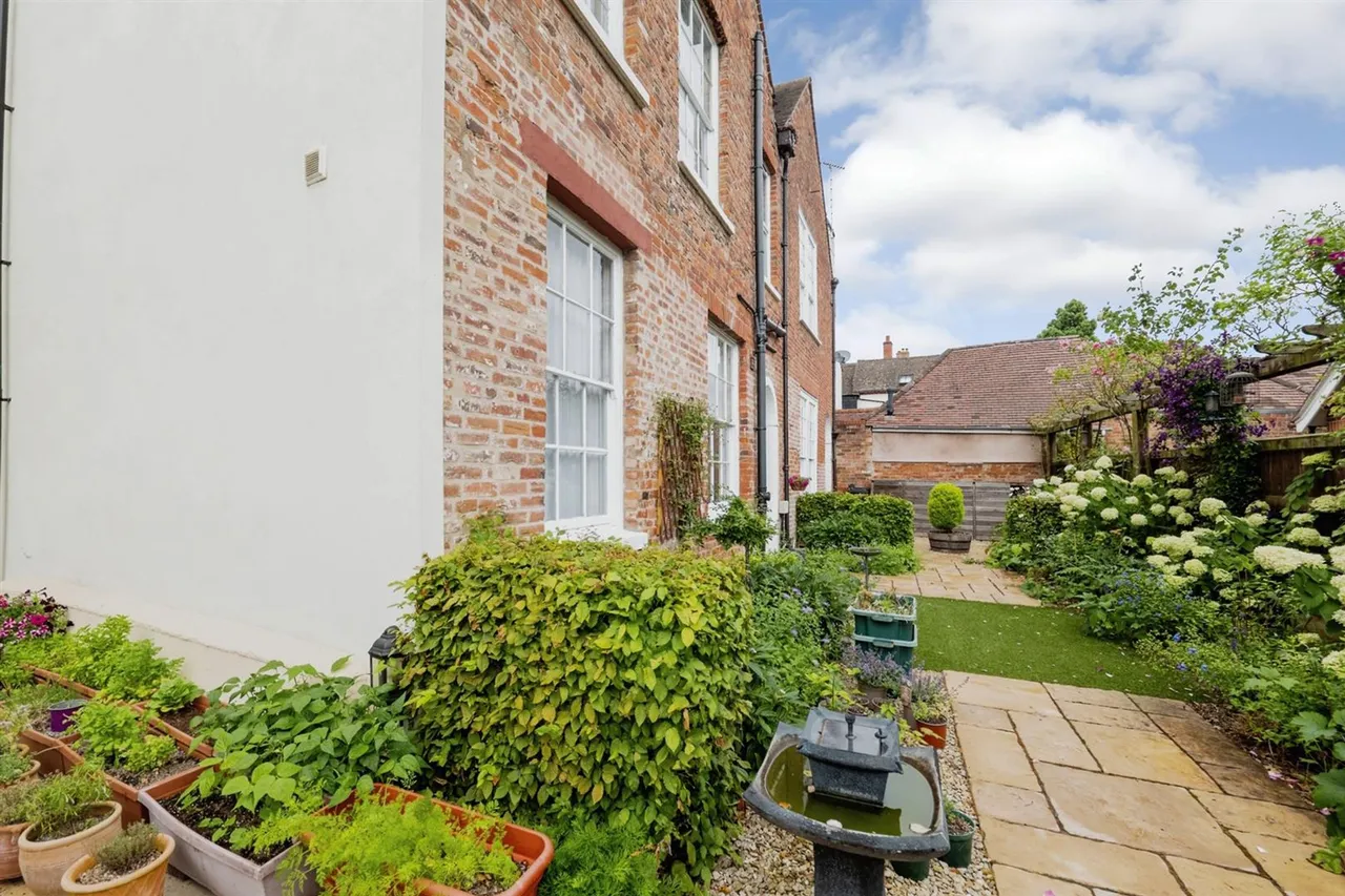 29 Bridge Street, Pershore, WR10, photo 19