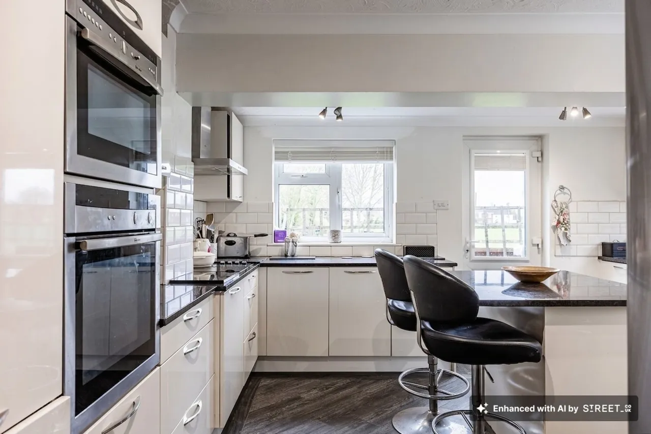 South Wootton, photo 10