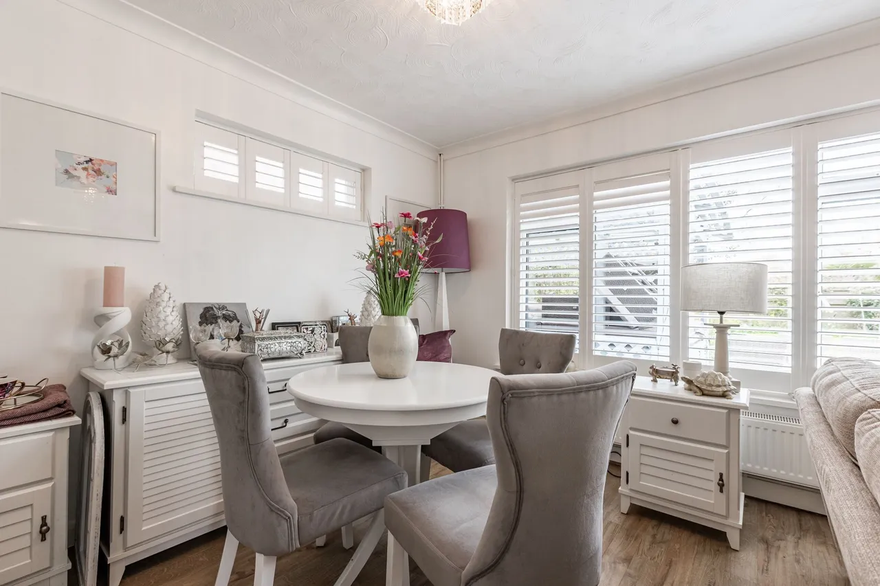 South Wootton, photo 12