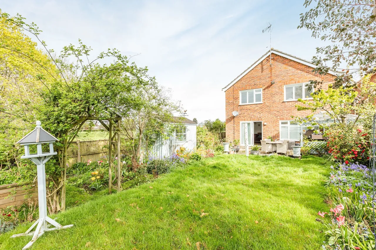 South Wootton, photo 9