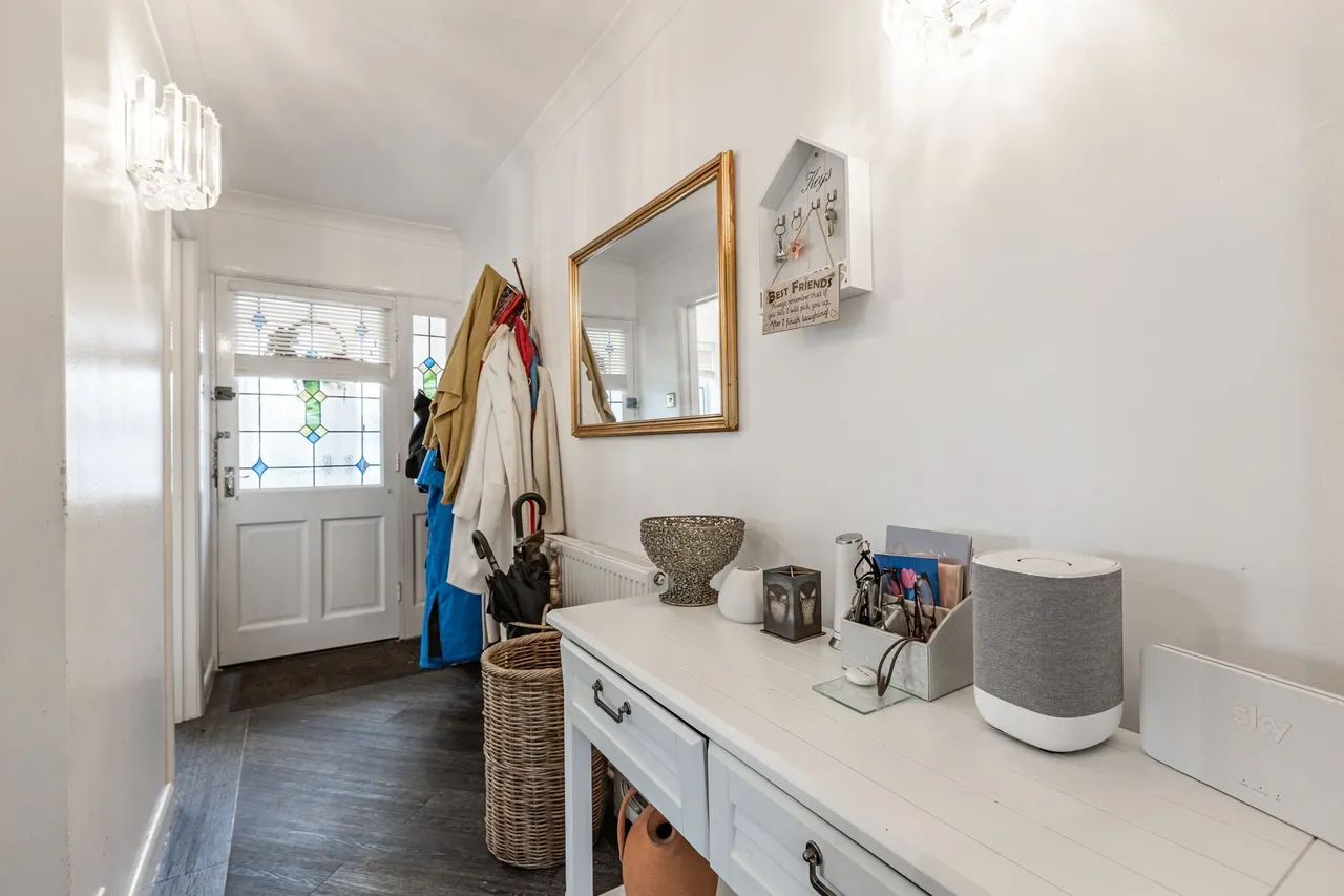South Wootton, photo 8