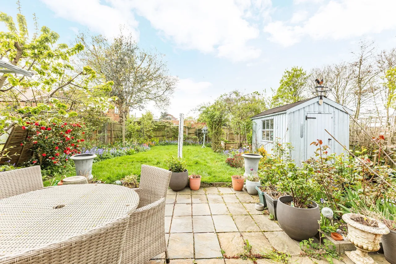South Wootton, photo 6