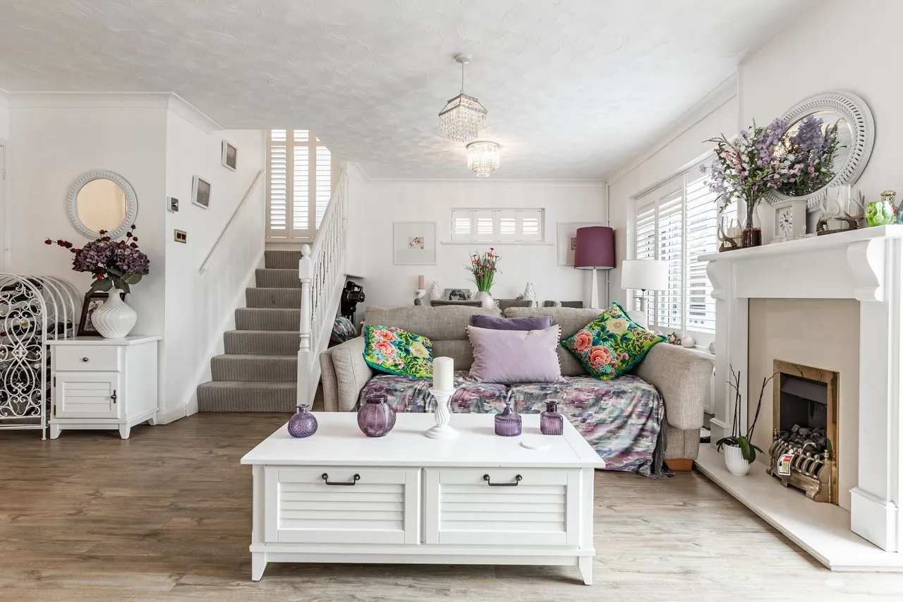 South Wootton, photo 13
