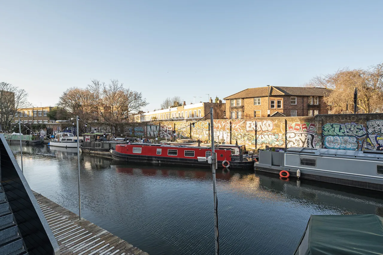Flat 35 Hoxton Wharf, 14 Wiltshire Row, London, photo 10