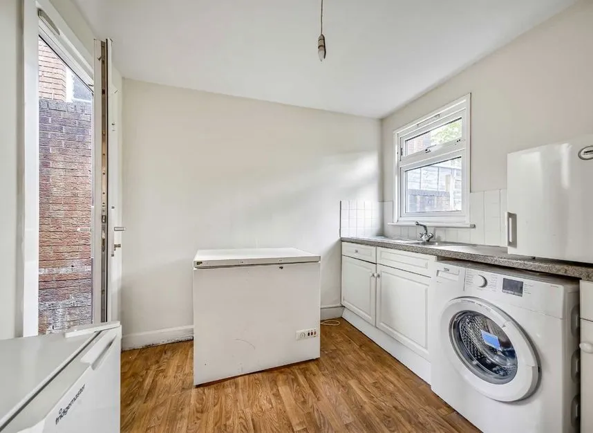 Finchley Lane, Hendon, NW4, photo 6
