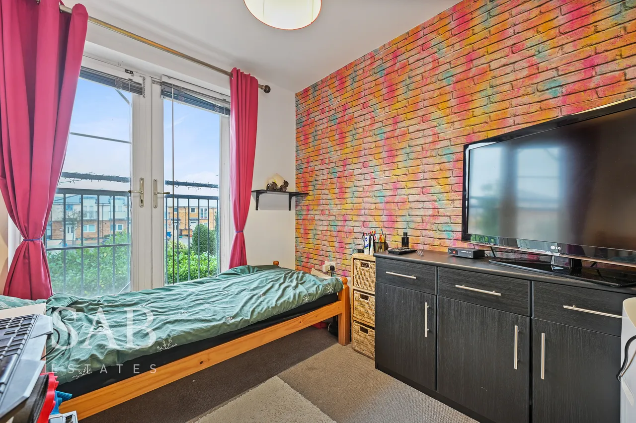 Taywood Road, Northolt, UB5, photo 5