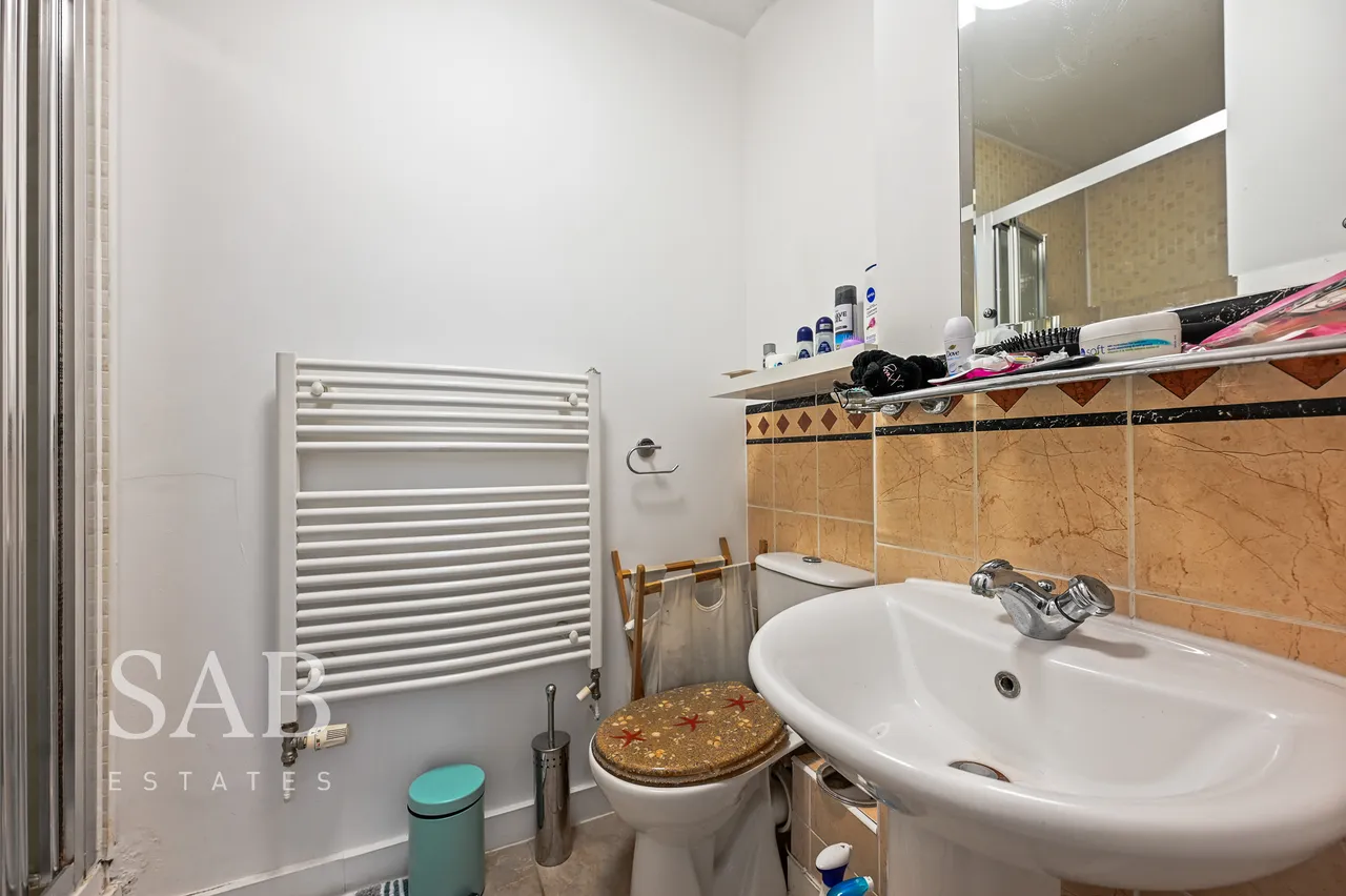 Taywood Road, Northolt, UB5, photo 4