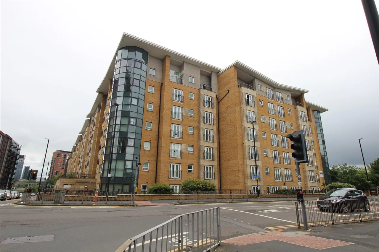 2 bed flat to rent — Middlewood Street, Salford, M5 4LN
