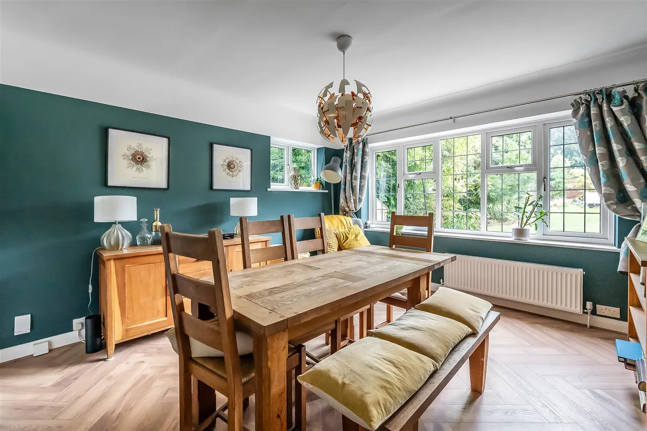 Fir Tree Road, Leatherhead, KT22, photo 4
