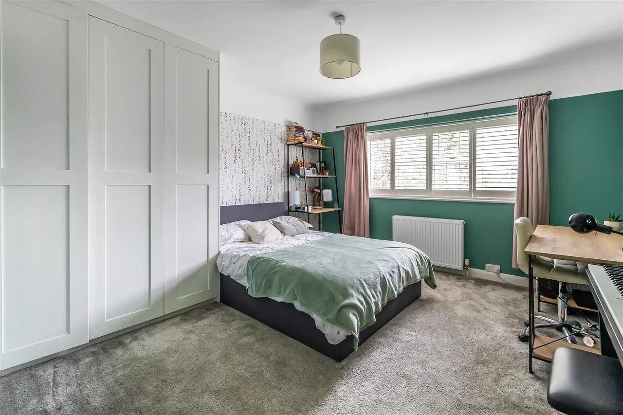 Fir Tree Road, Leatherhead, KT22, photo 12
