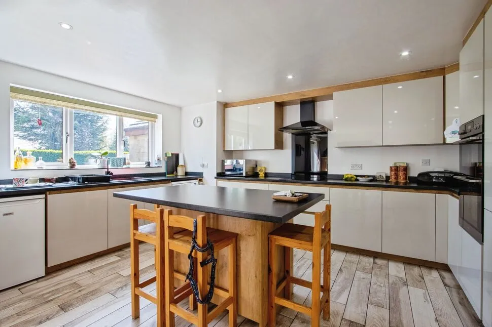 Tong Moor Side, Birkenshaw, BD11, photo 6