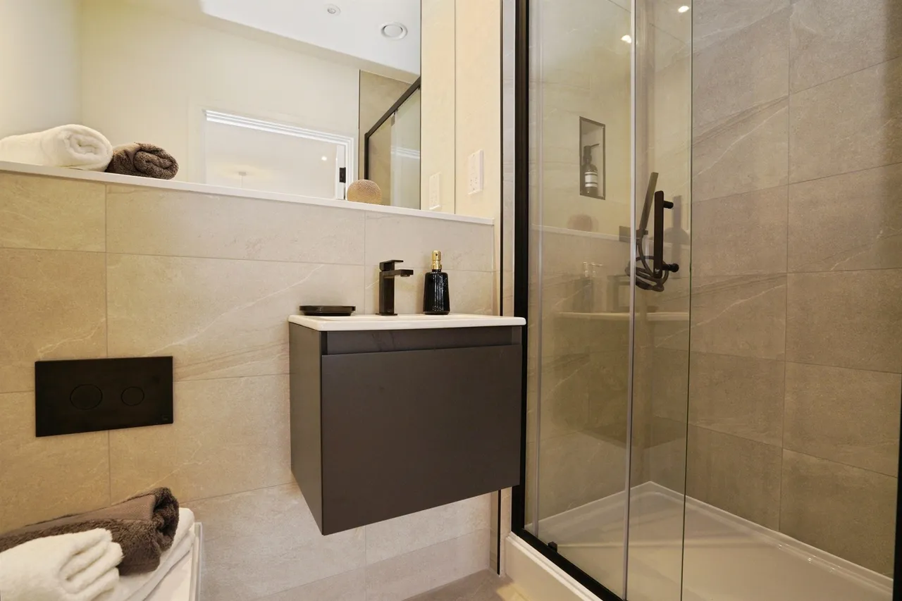 Apartment Nine, Viciniti Court, AL1, photo 6